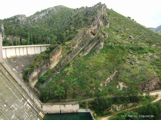 Buendia: Muro embalse Buendía